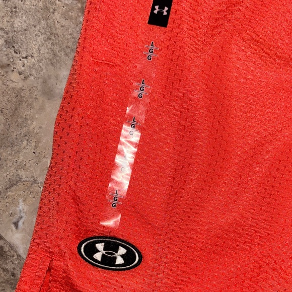 NWT - Men’s Under Armour Vibrant Orange Athletic Shorts - Large - Picture 3 of 4